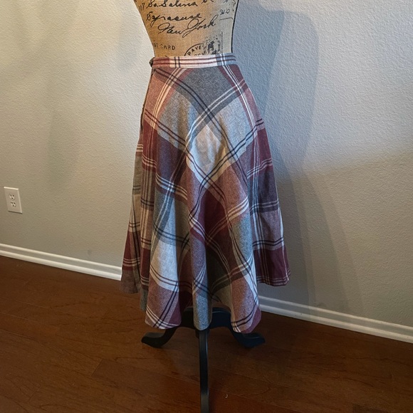 panther Dresses & Skirts - Vintage 70s 80s plaid full skirt union label SZ S